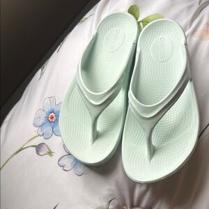 OOFOS Green Comfort Sandals Lightweight Foam